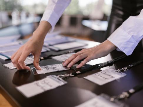 name tags